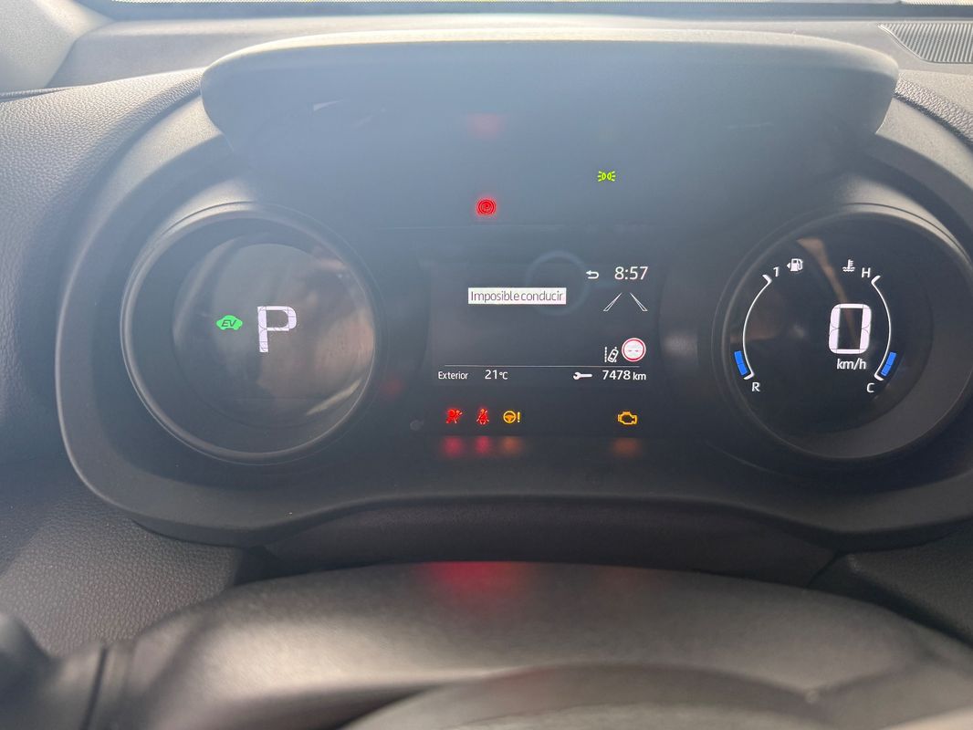 toyota-yaris-2021-hibrido-a-gasolina-1490cc