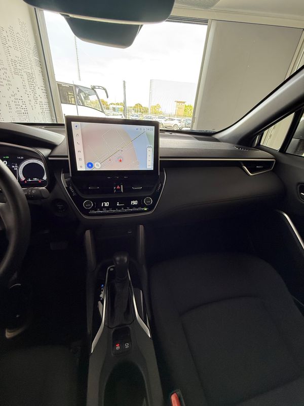 toyota-corolla-2024-hibrido-a-gasolina-1798cc