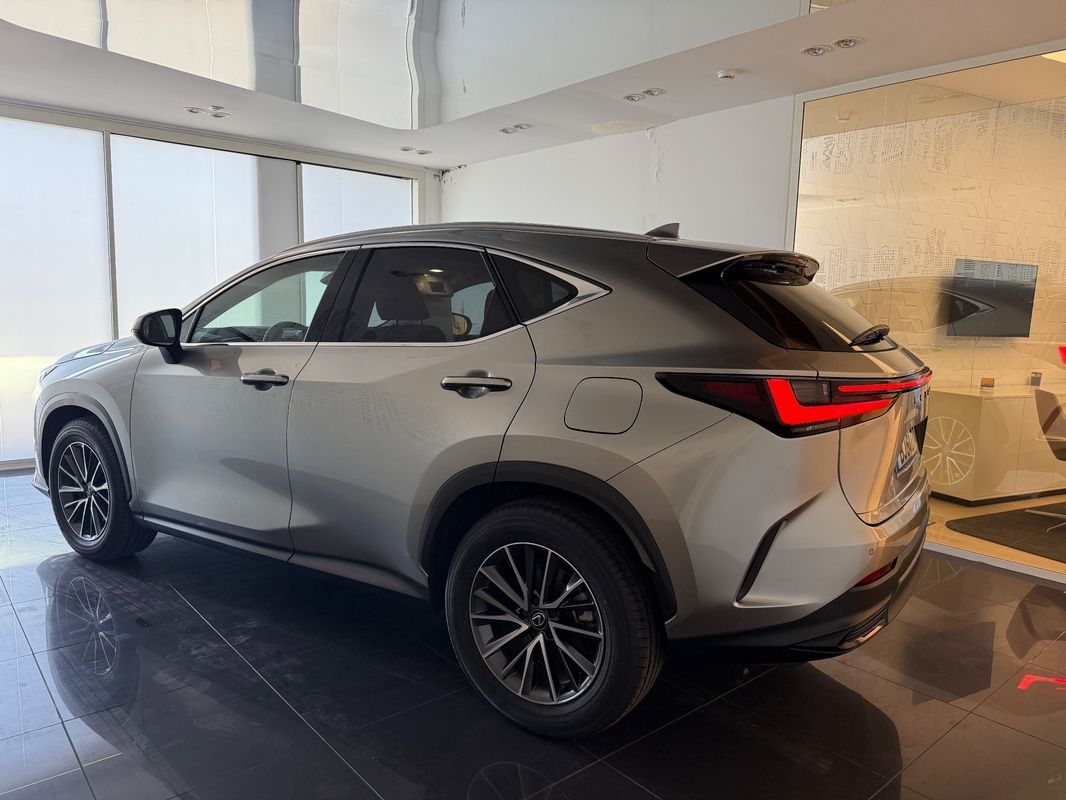lexus-nx-2024-hibrido-a-gasolina-2487cc