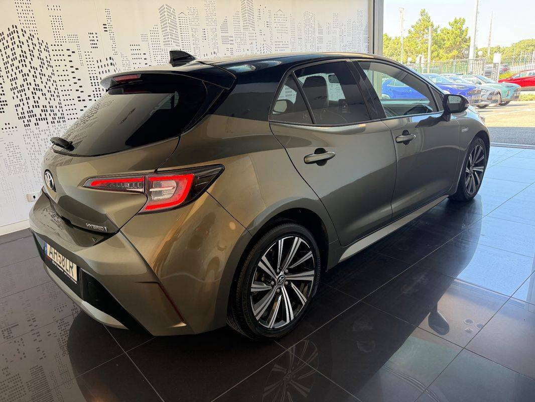 toyota-corolla-2021-hibrido-a-gasolina-1798cc