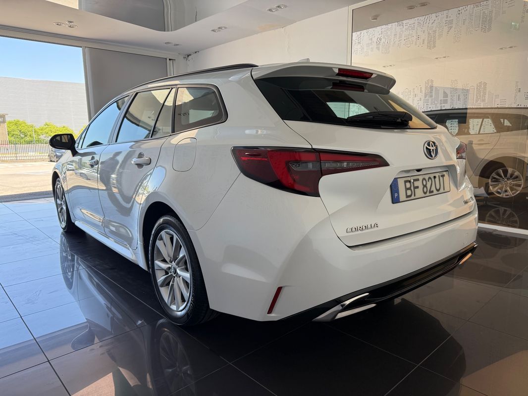 toyota-corolla-2023-hibrido-a-gasolina-1798cc