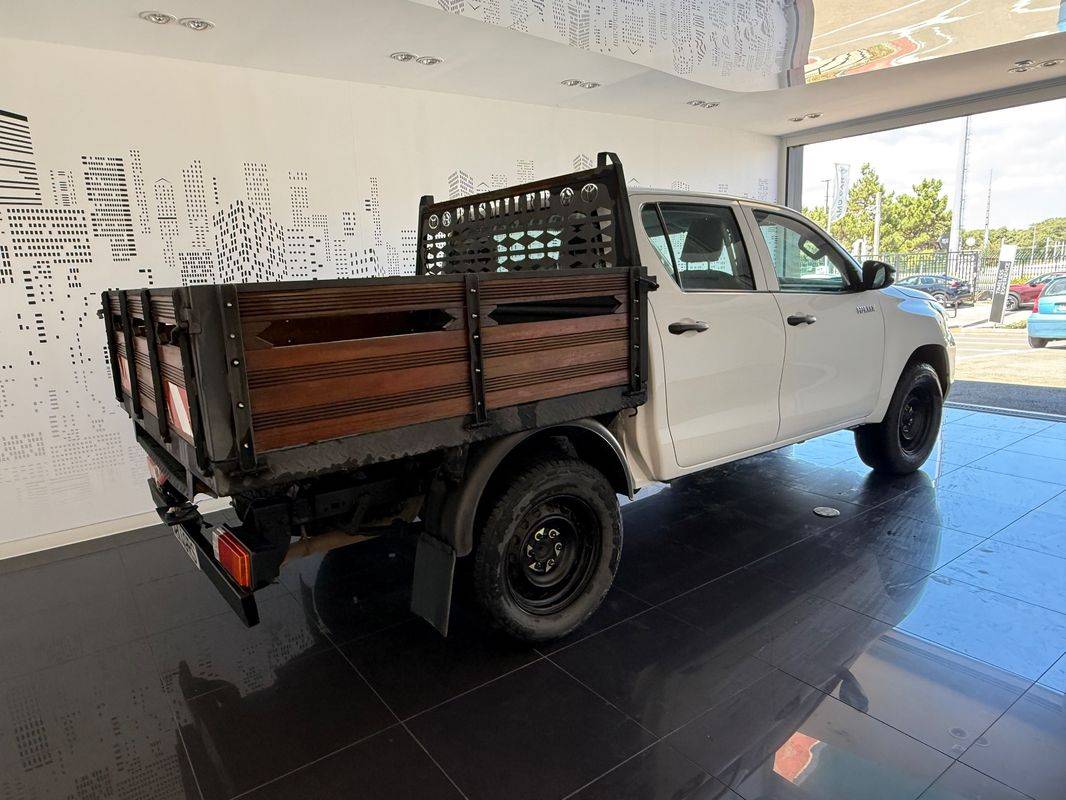 toyota-hilux-2023-diesel-2393cc