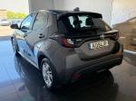 toyota-yaris-2022-hibrido-a-gasolina-1490cc