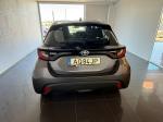 toyota-yaris-2022-hibrido-a-gasolina-1490cc