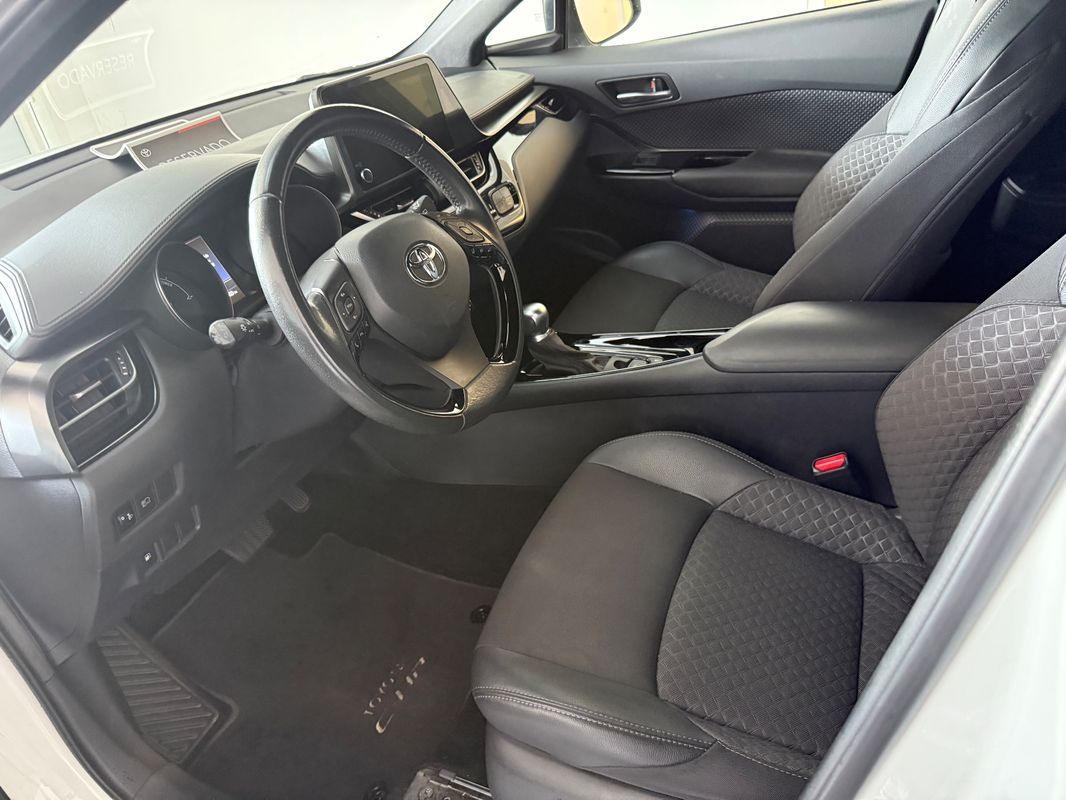 toyota-c-hr-2022-hibrido-a-gasolina-1798cc