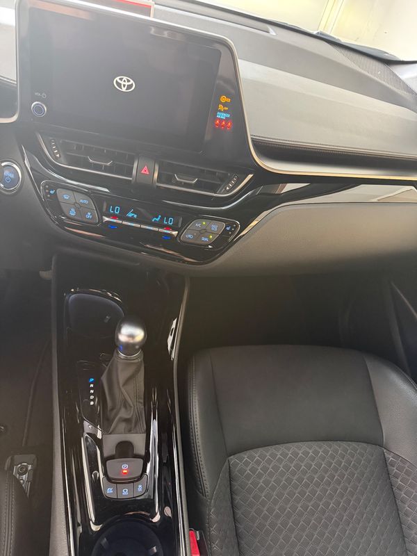 toyota-c-hr-2022-hibrido-a-gasolina-1798cc