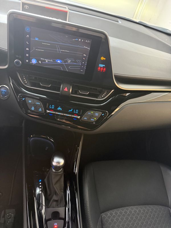 toyota-c-hr-2022-hibrido-a-gasolina-1798cc