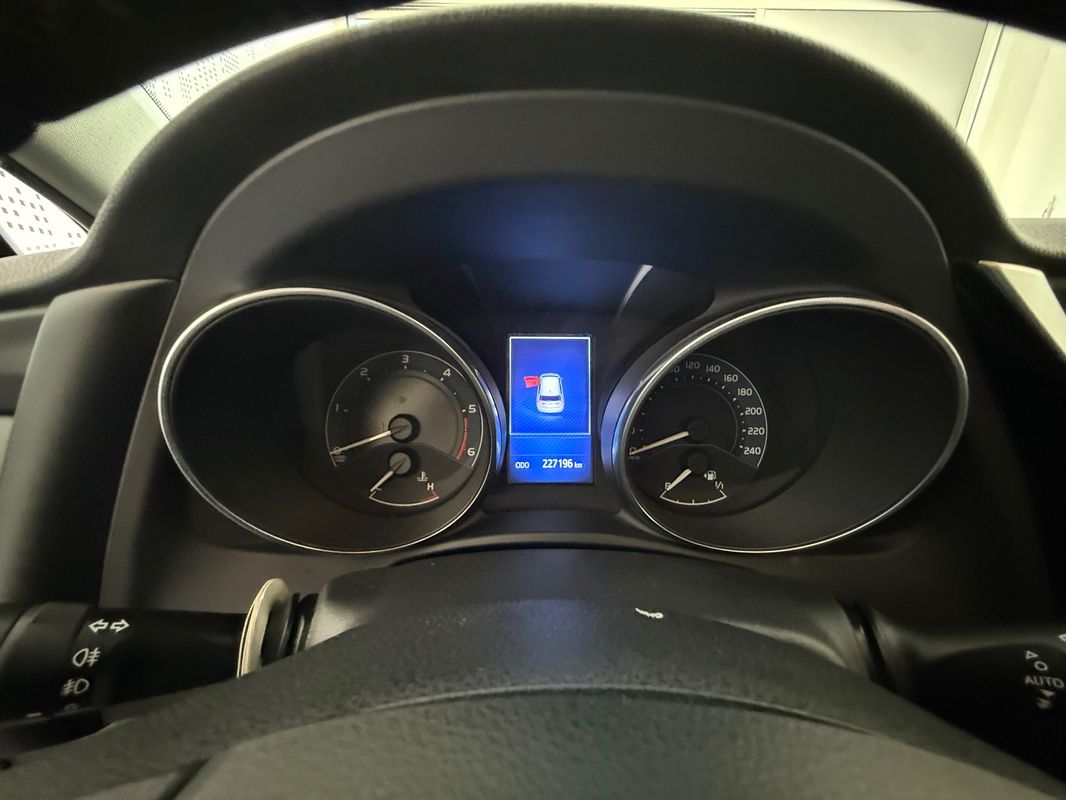 toyota-auris-2016-diesel-1364cc