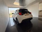 toyota-yaris-2021-hibrido-a-gasolina-1490cc