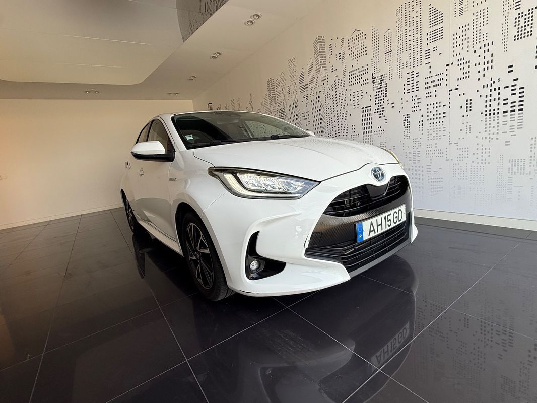 toyota-yaris-2021-hibrido-a-gasolina-1490cc