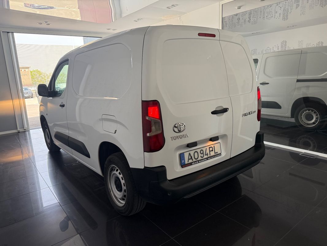 toyota-proace-2022-diesel-1499cc