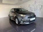 toyota-yaris-2024-hibrido-a-gasolina-1490cc
