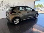 toyota-yaris-2022-hibrido-a-gasolina-1490cc