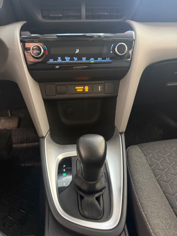 toyota-yaris-2022-hibrido-a-gasolina-1490cc