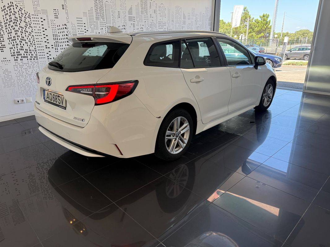 toyota-corolla-2022-hibrido-a-gasolina-1798cc