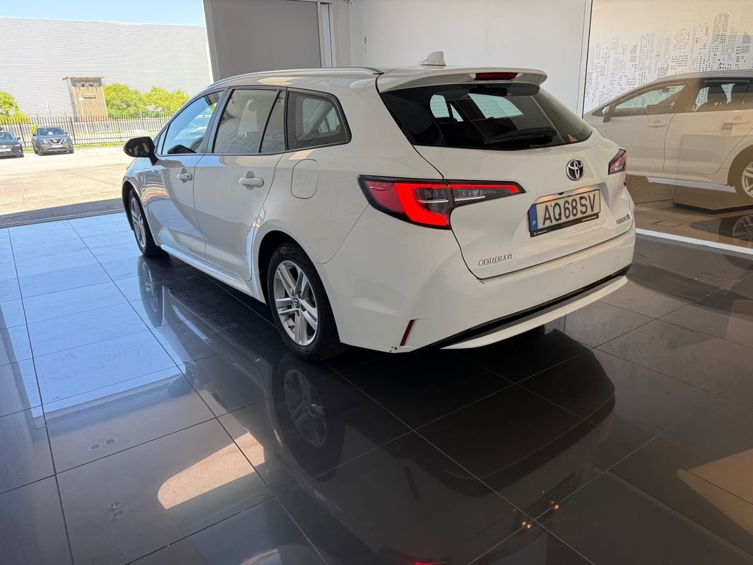 toyota-corolla-2022-hibrido-a-gasolina-1798cc