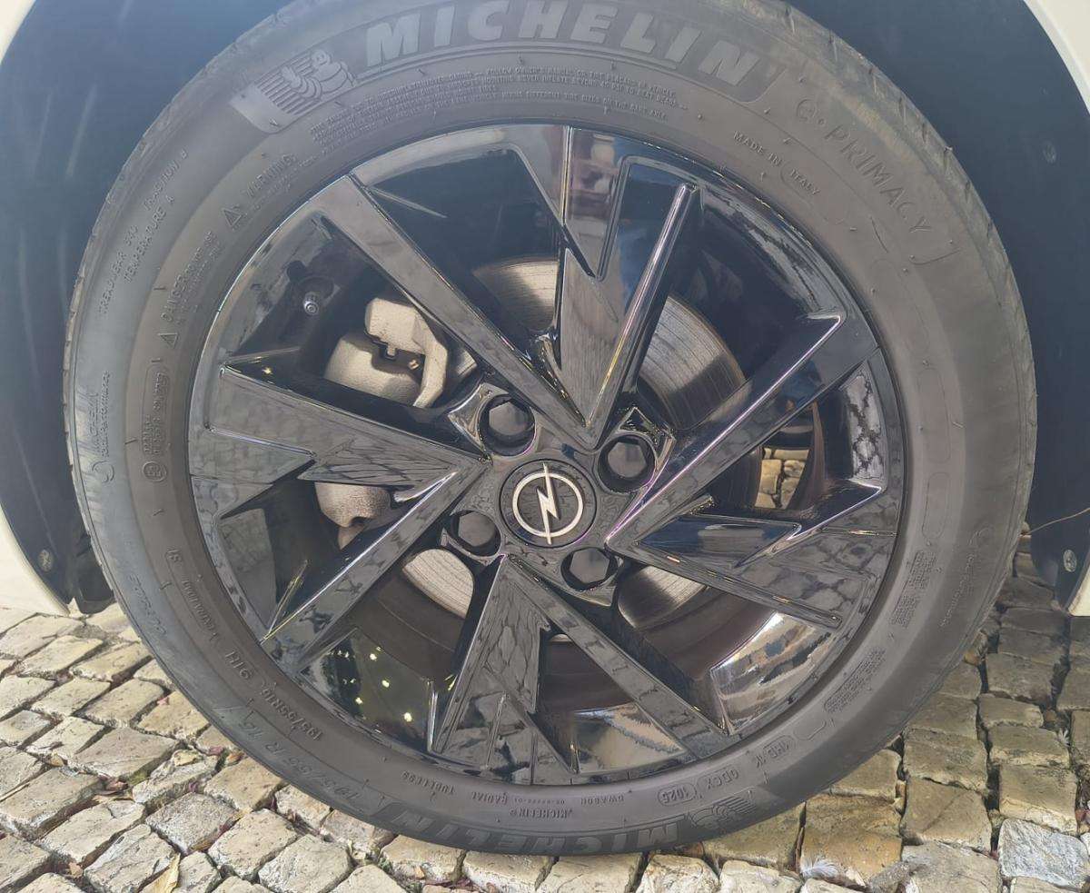 opel-corsa-2025-gasolina-1199cc
