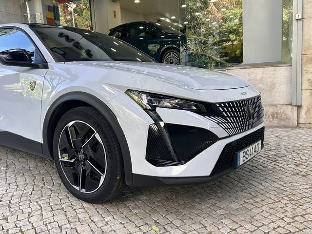 peugeot-408-2025-hibrido-1598cc