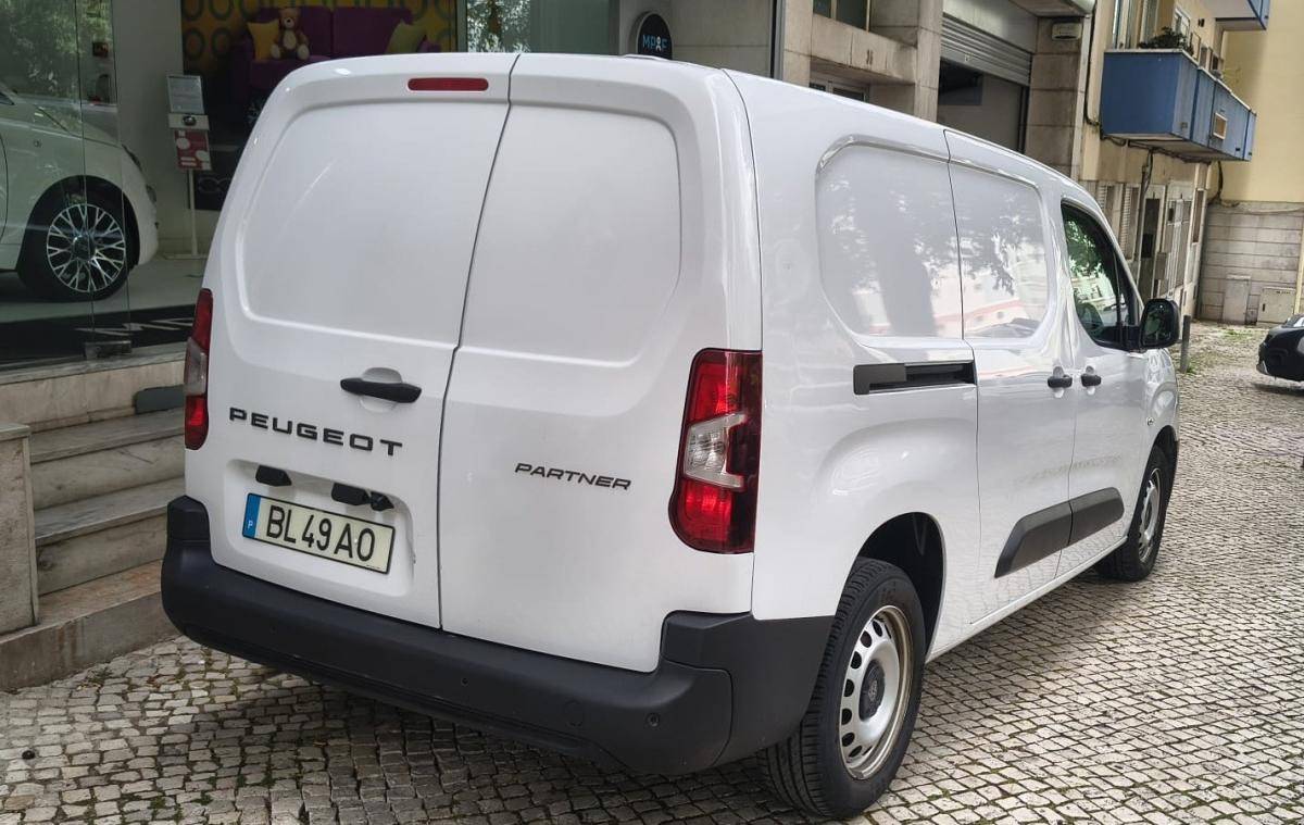 peugeot-partner-2024-diesel-1500cc