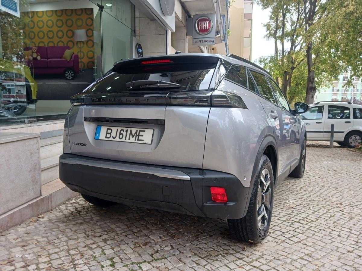 peugeot-e-2008-2024-eletrico-0cc