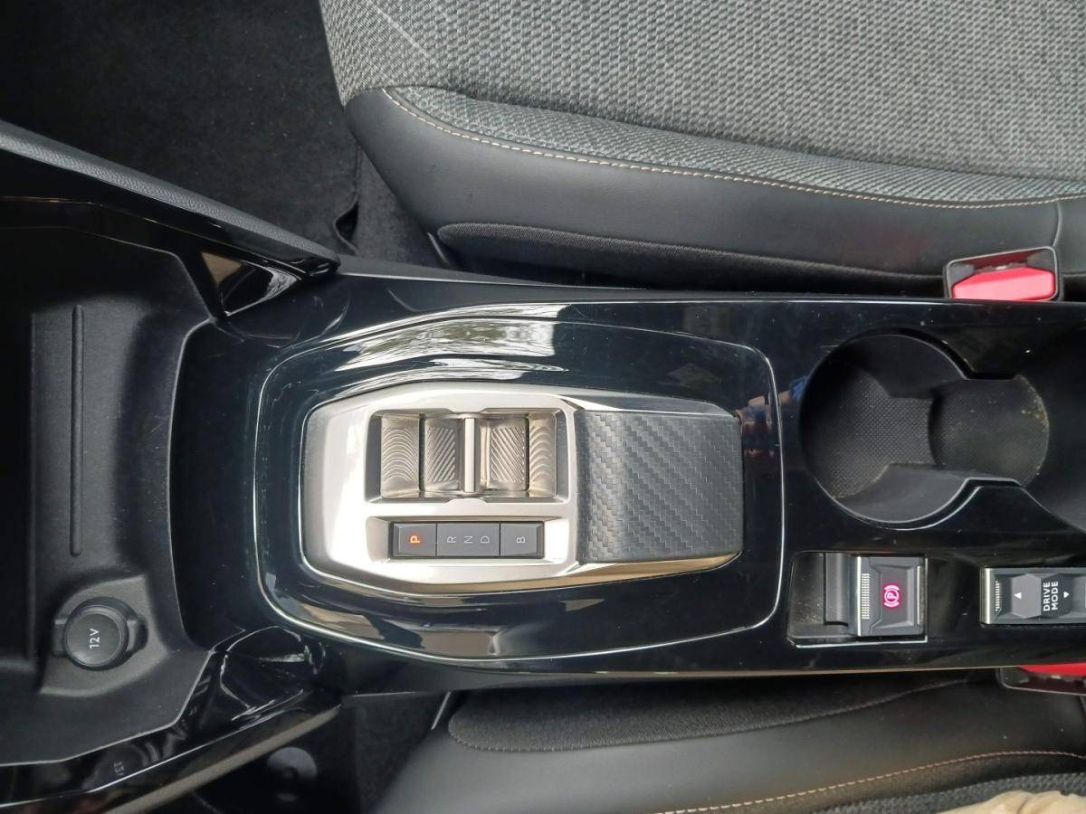 peugeot-e-2008-2024-eletrico-0cc