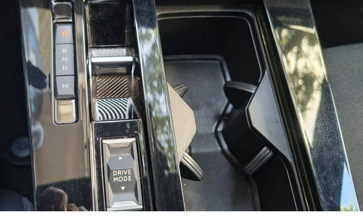 opel-astra-caravan-2025-hibrido-1199cc