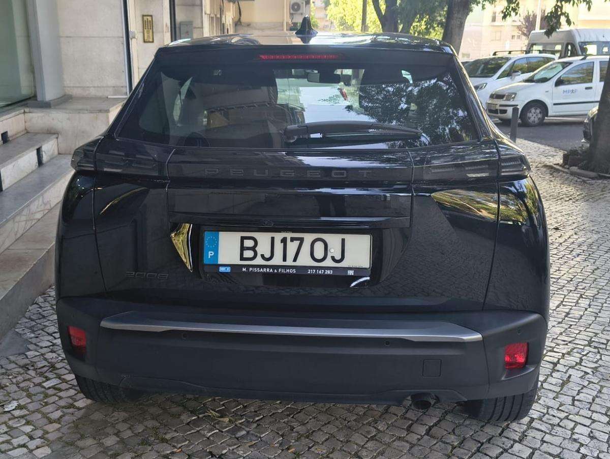 peugeot-2008-2024-gasolina-1199cc