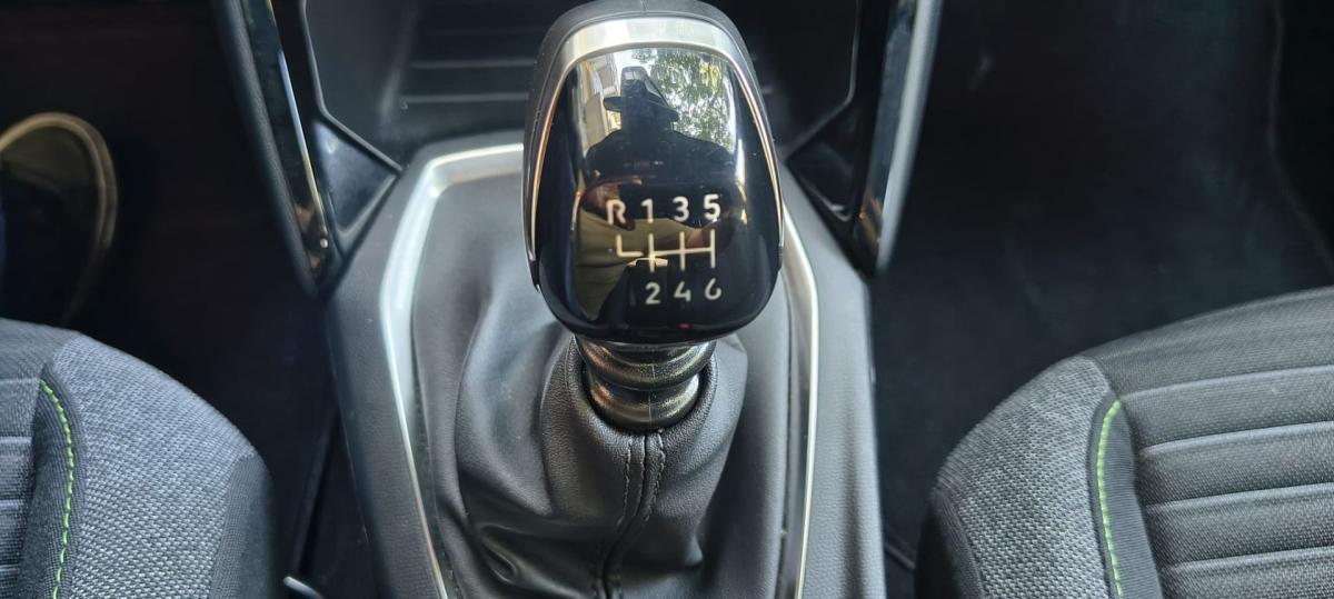 peugeot-2008-2024-gasolina-1199cc