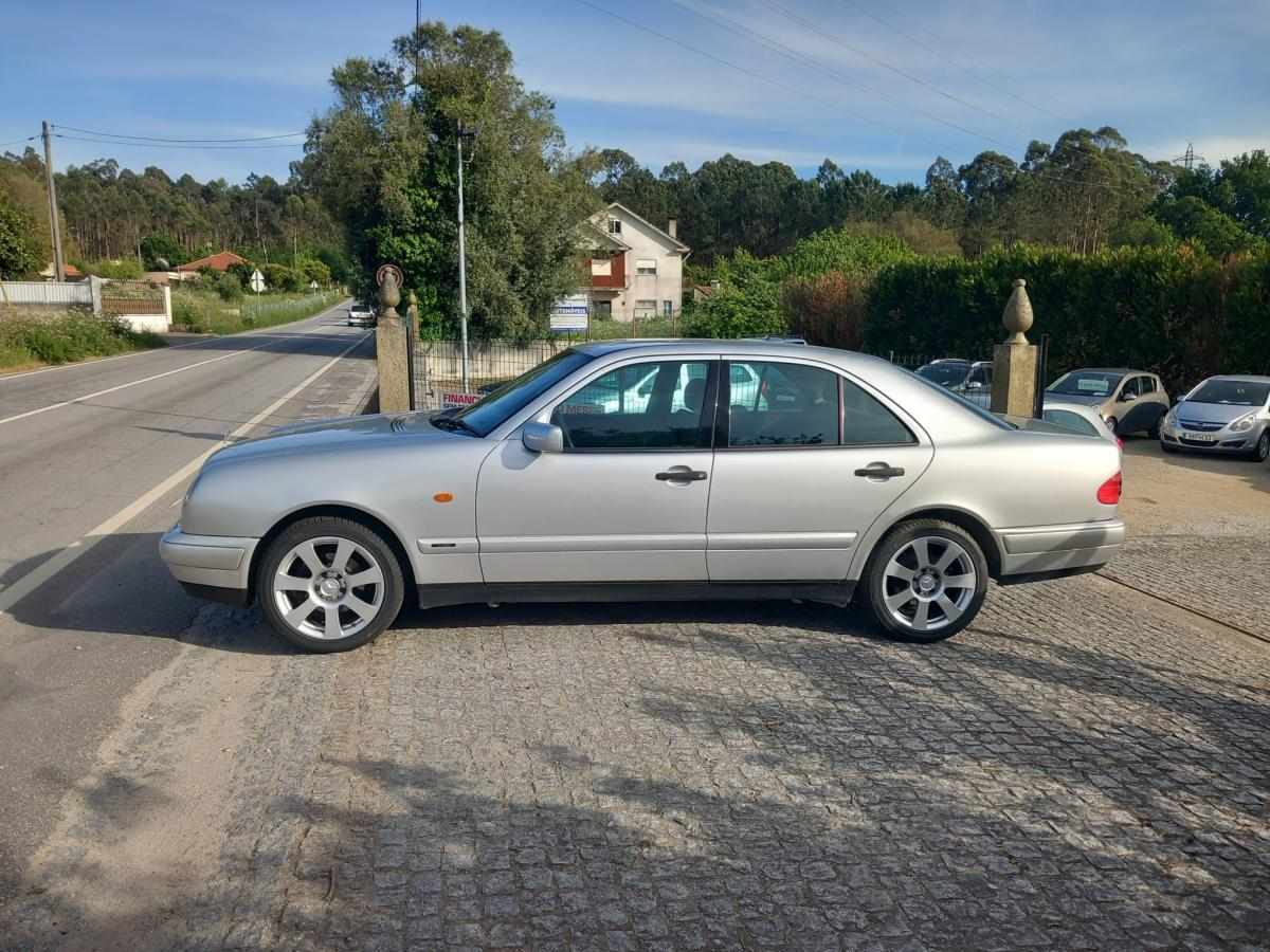 mercedes-benz-classe-e-e-220-cdi-1999-diesel-2151cc