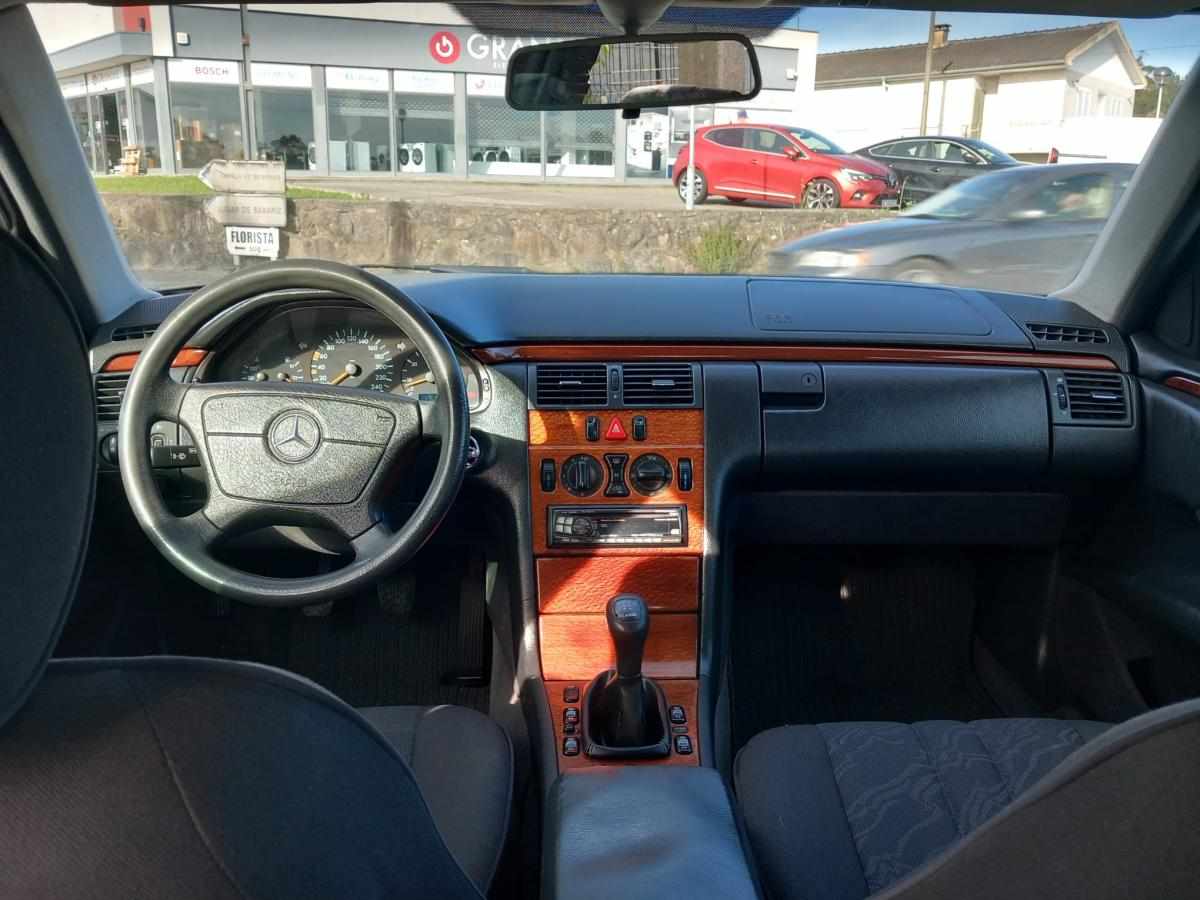 mercedes-benz-classe-e-e-220-cdi-1999-diesel-2151cc