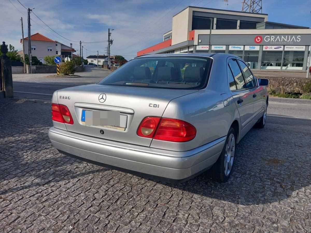 mercedes-benz-classe-e-e-220-cdi-1999-diesel-2151cc