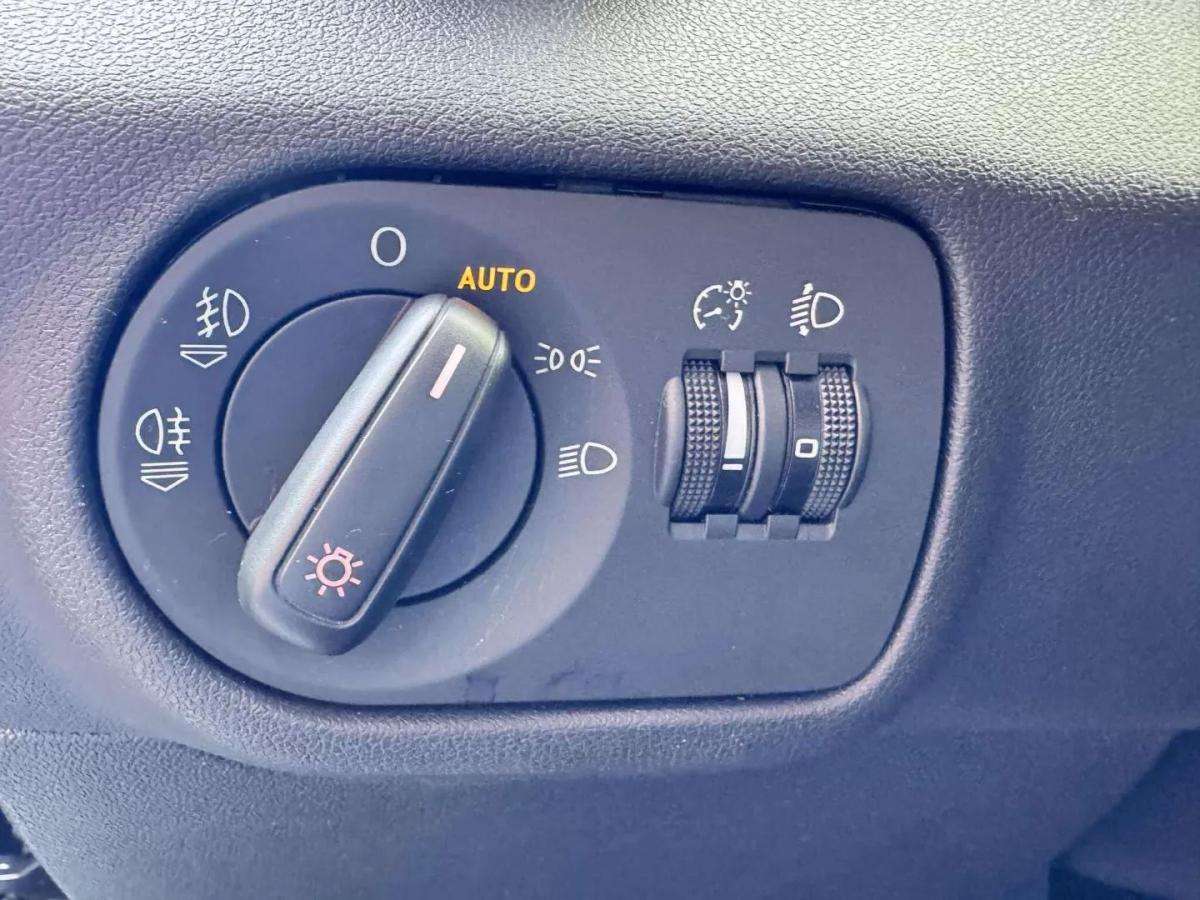 audi-a1-2014-diesel-1598cc
