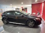 volvo-v40-cross-country-2014-diesel-1560cc