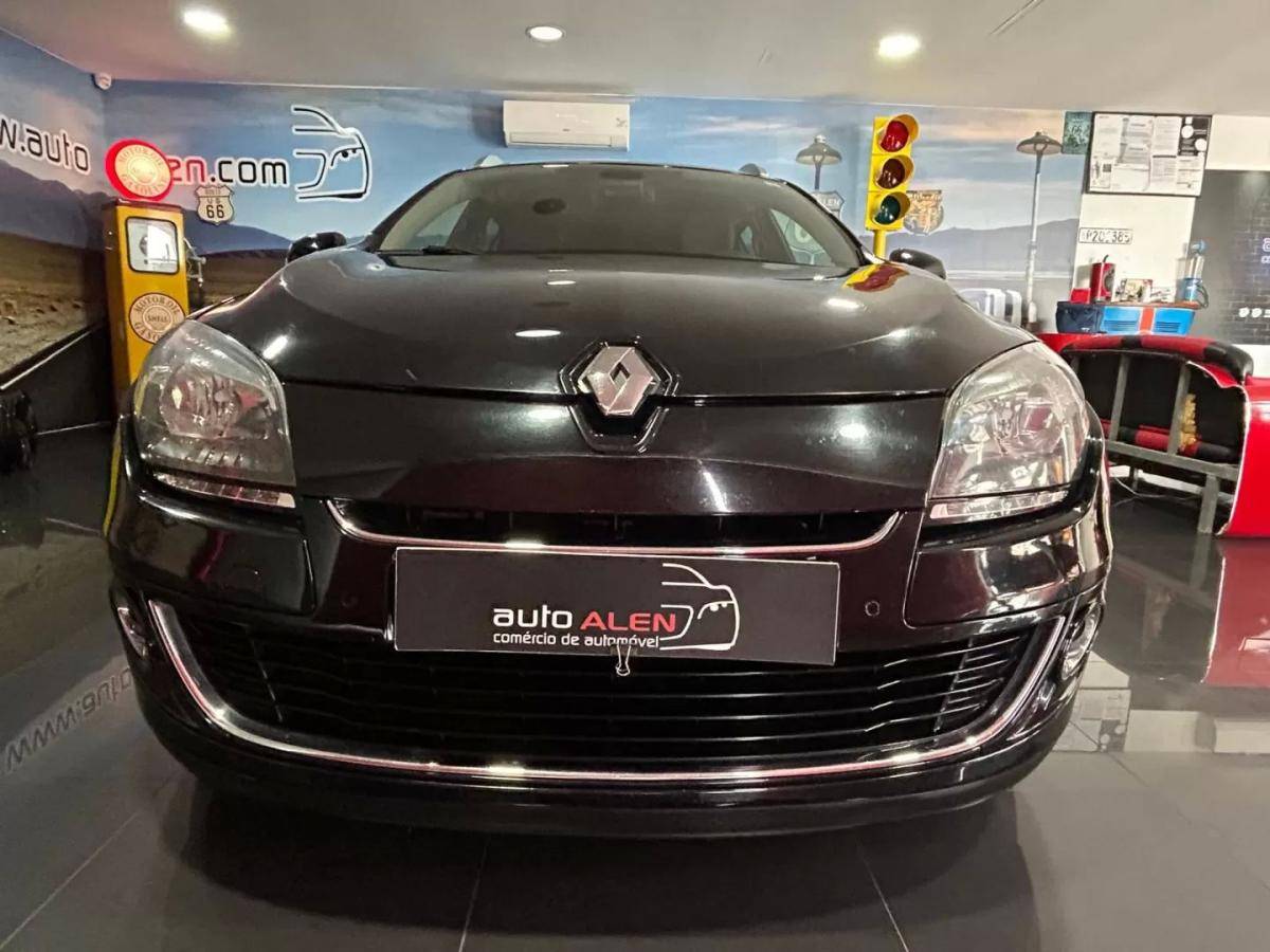 renault-megane-2012-diesel-1598cc