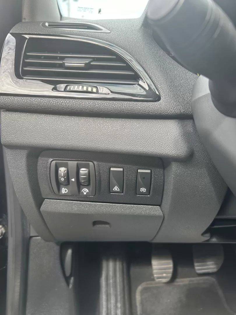renault-megane-2012-diesel-1598cc