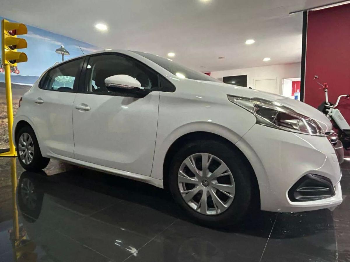 peugeot-208-2018-diesel-1560cc