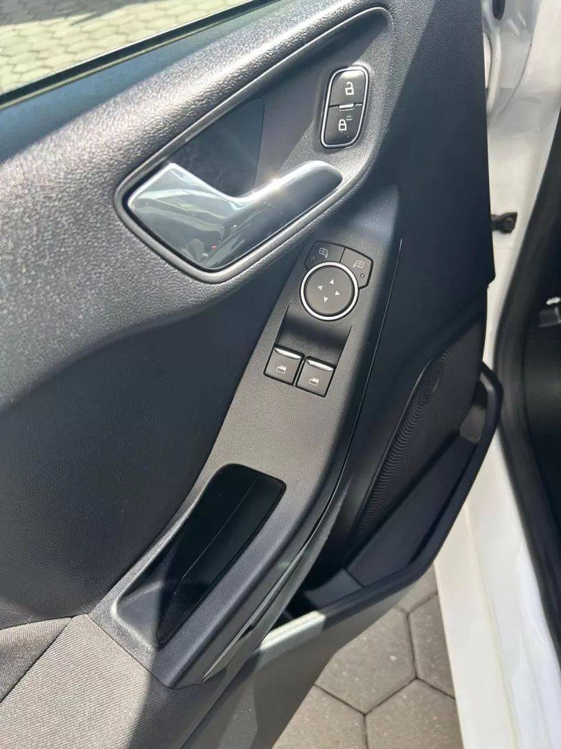 ford-fiesta-2018-gasolina-1084cc