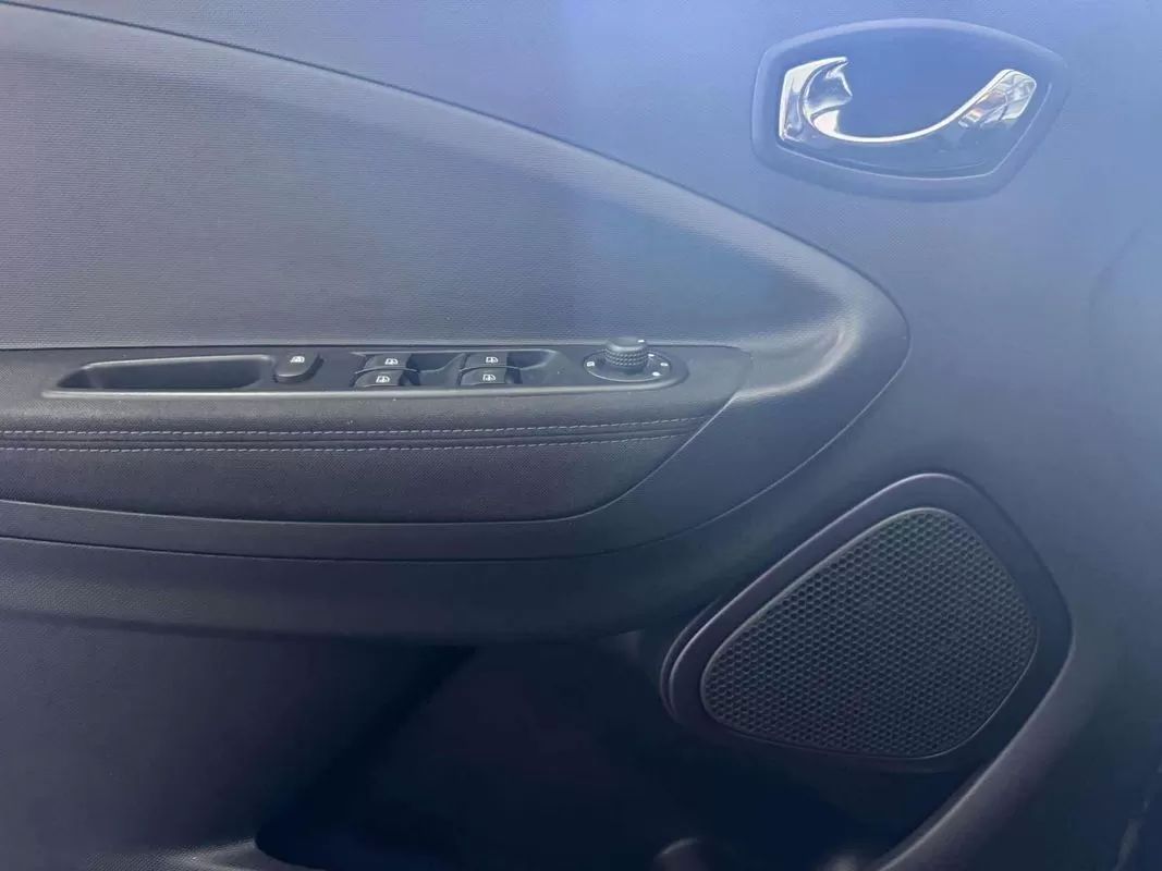 renault-zoe-2018-eletrico-200cc