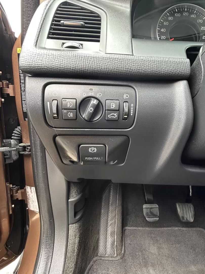 volvo-xc60-2009-diesel-2400cc