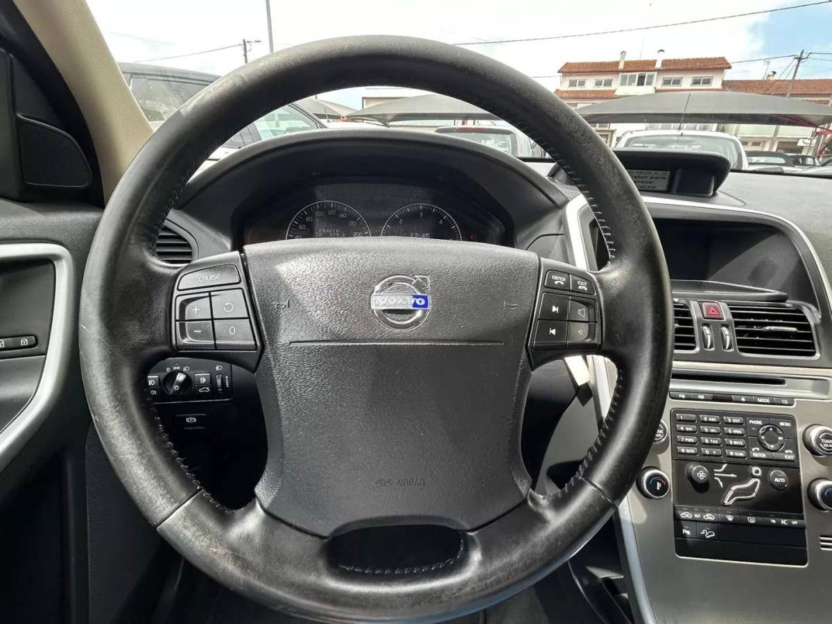 volvo-xc60-2009-diesel-2400cc