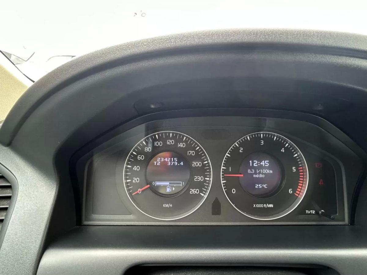 volvo-xc60-2009-diesel-2400cc