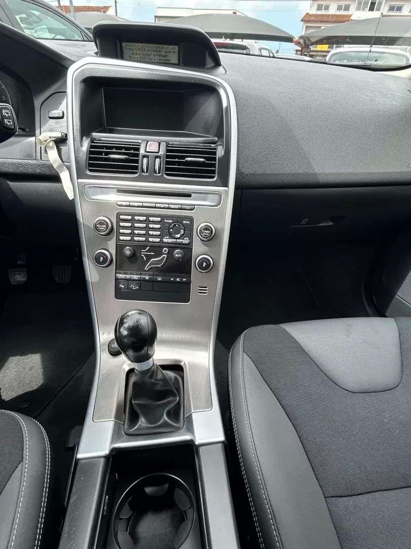 volvo-xc60-2009-diesel-2400cc