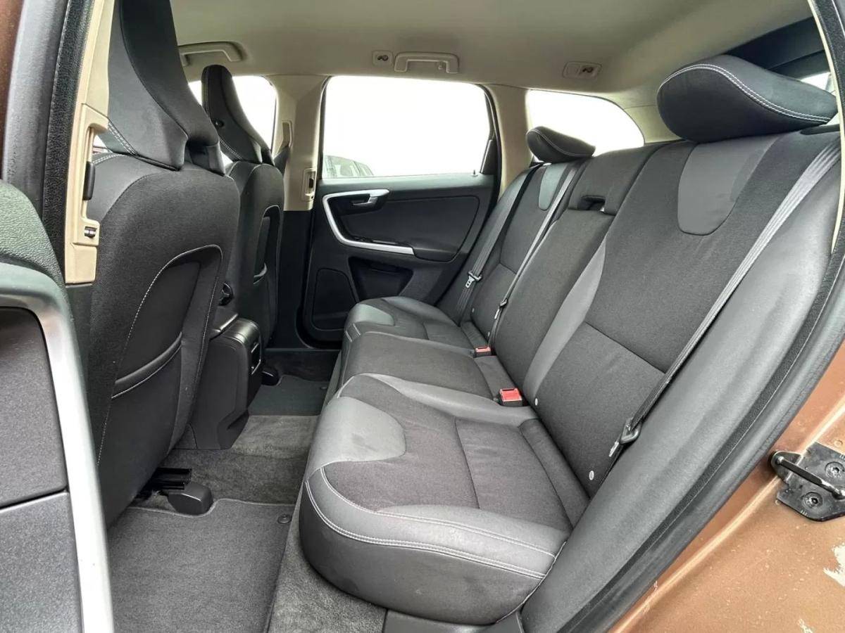 volvo-xc60-2009-diesel-2400cc