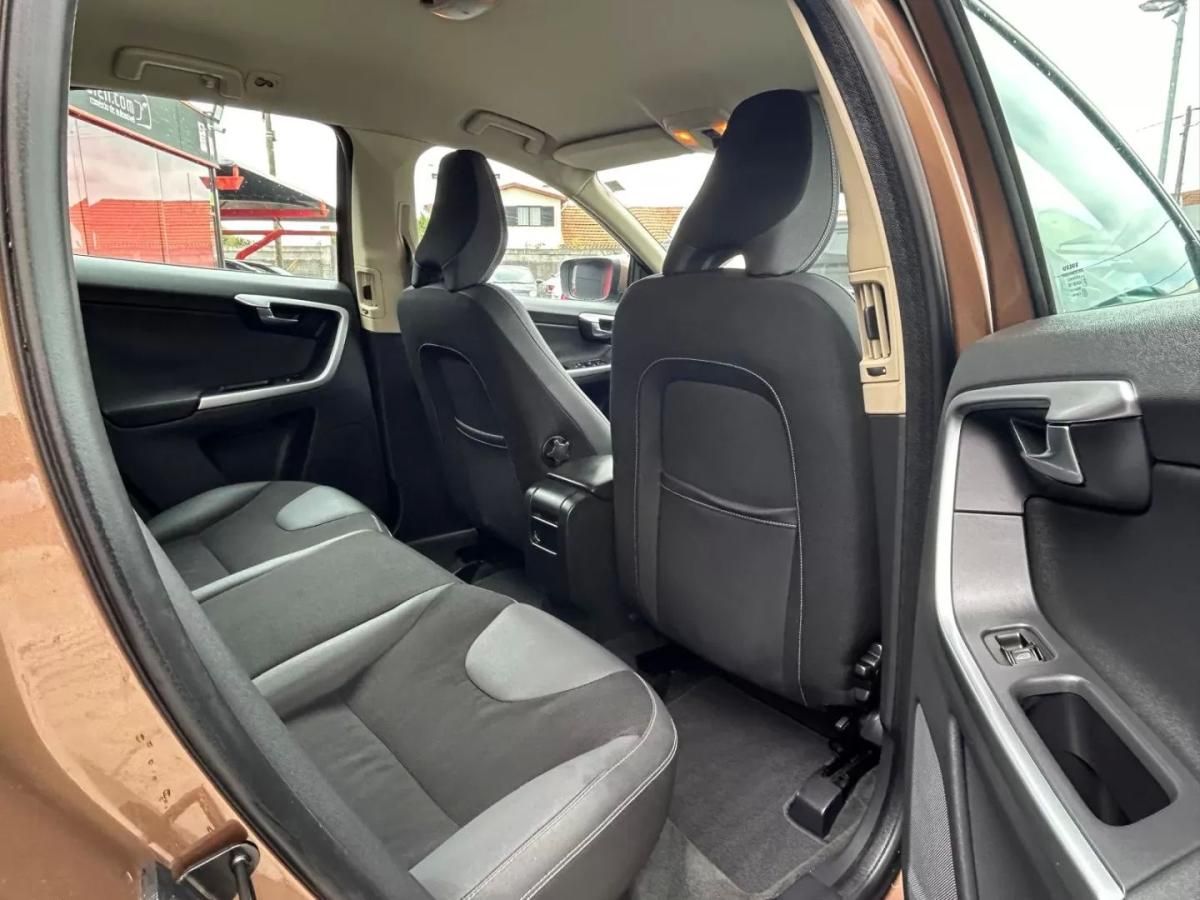volvo-xc60-2009-diesel-2400cc