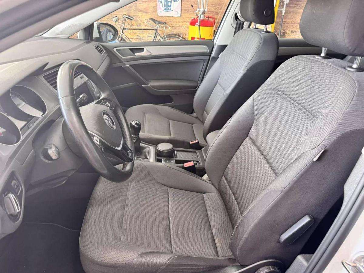 volkswagen-golf-2016-diesel-1598cc
