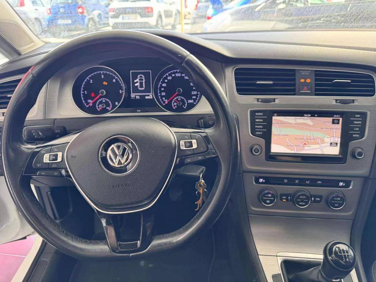 volkswagen-golf-2016-diesel-1598cc
