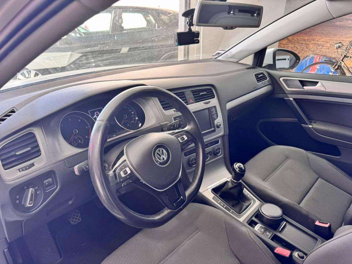 volkswagen-golf-2016-diesel-1598cc