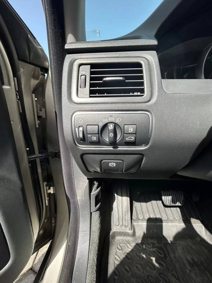 volvo-xc70-2015-diesel-1969cc