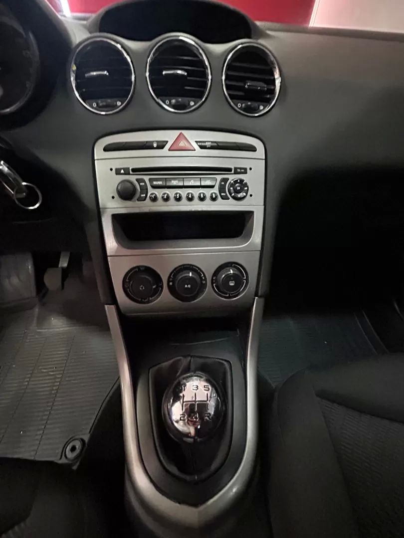 peugeot-308-2011-gasolina-1397cc