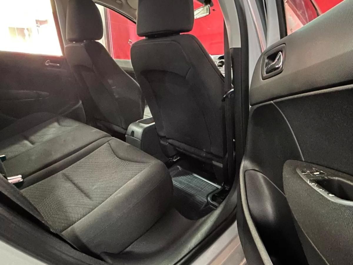 peugeot-308-2011-gasolina-1397cc